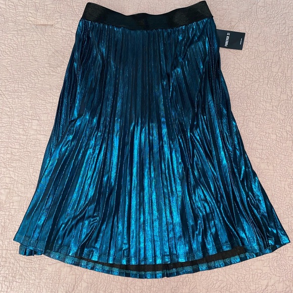 Forever 21 Metallic Blue Pleated Midi Skirt - Picture 2 of 11